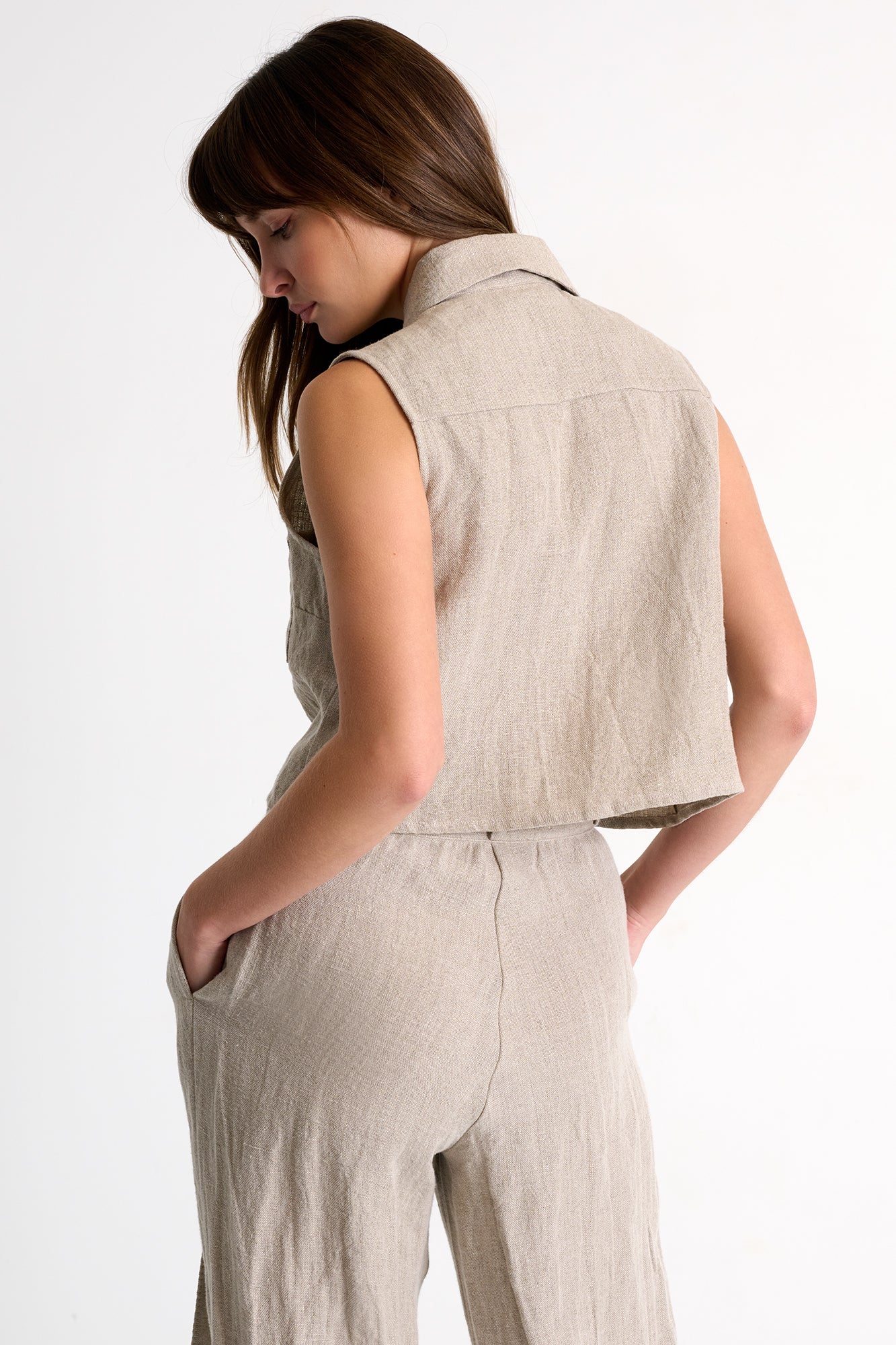 Shan Buttoned Sleeveless Linen Vest
