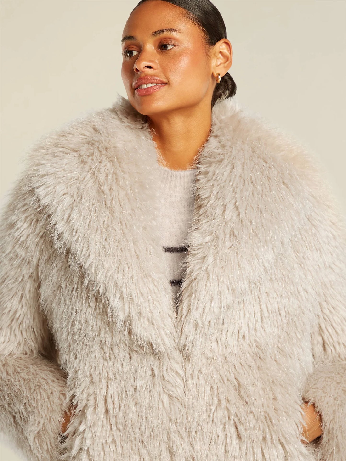 Beaumont Esmeralda Short Coat