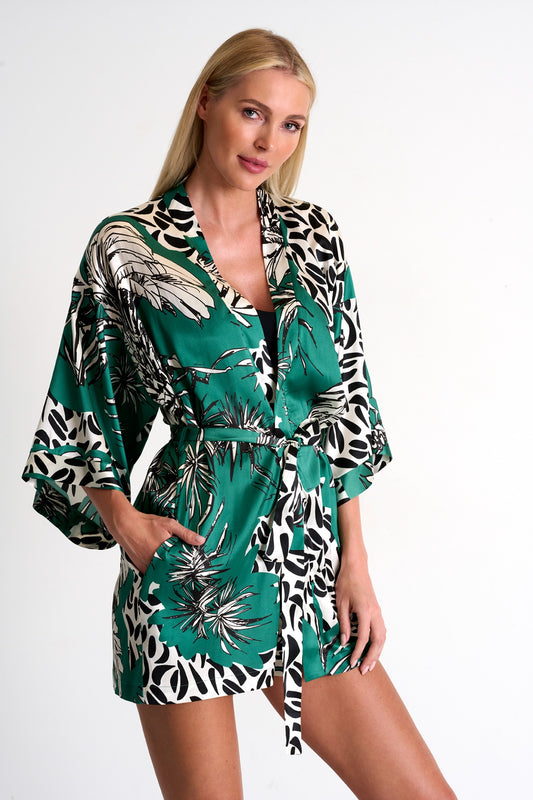 Shan Oasis Short Silk Kimono
