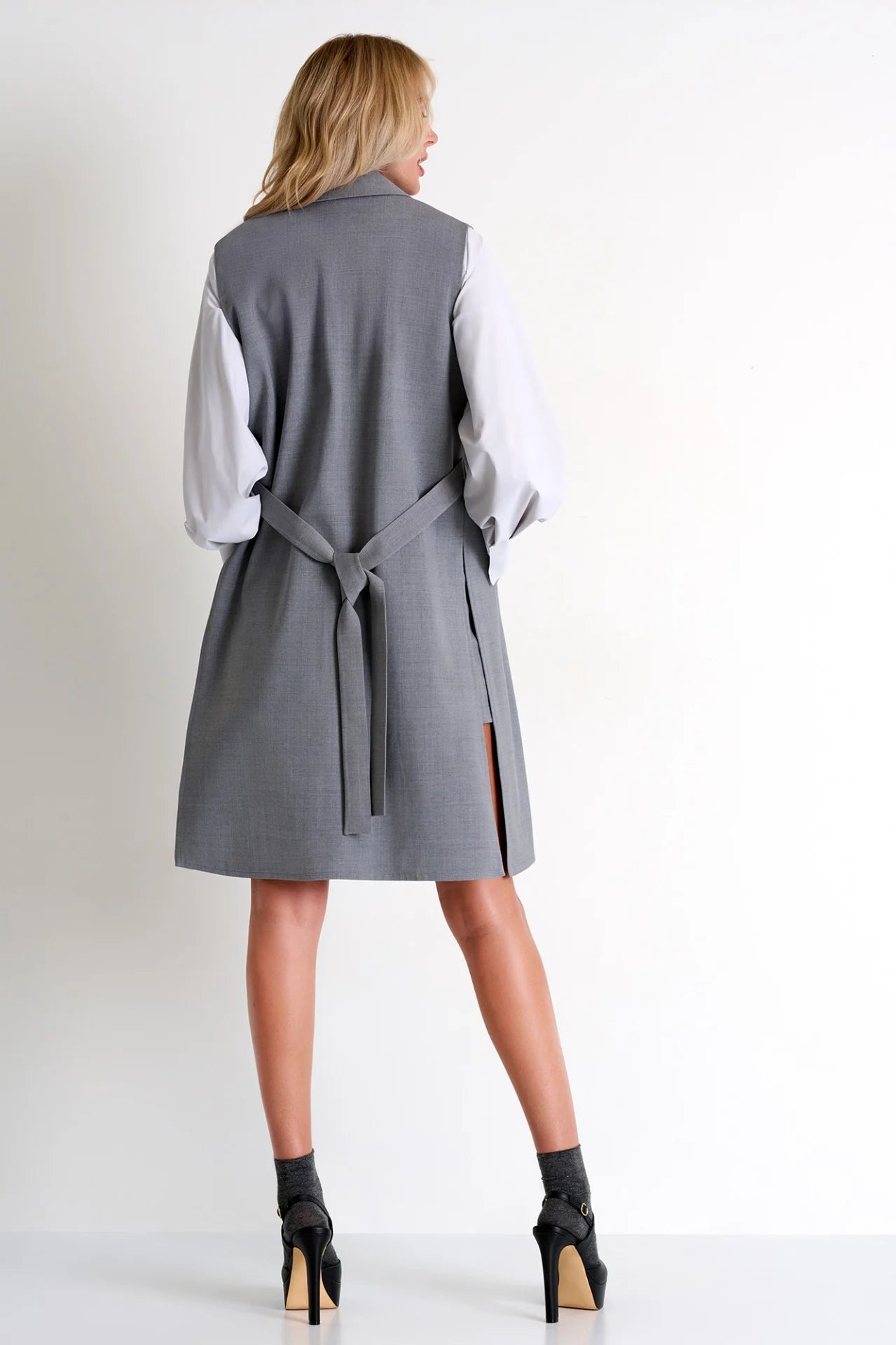 Shan Long Sleeveless Jacket